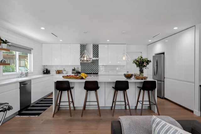 43370e_1763273441424798968e83997b4ab168~mv2