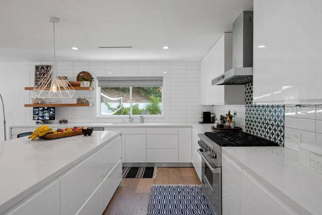 43370e_dad5c716c83f4b2a97384113ae8544c3~mv2